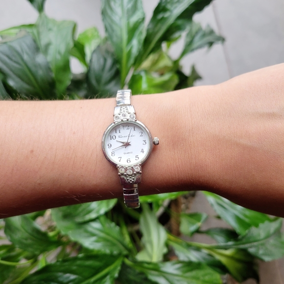 Vintage Thomas Calvi Quartz Rhinestone Watch - Picture 2 of 9